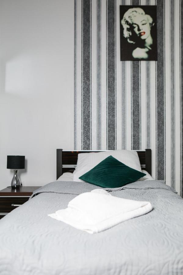 Hotel Zlotogorski Koscielec Buitenkant foto