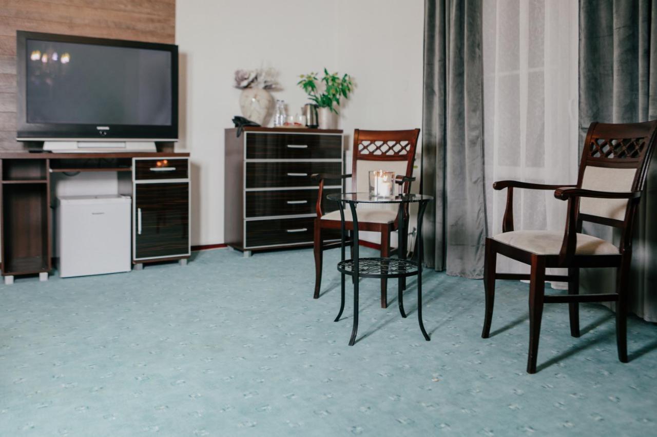 Hotel Zlotogorski Koscielec Buitenkant foto