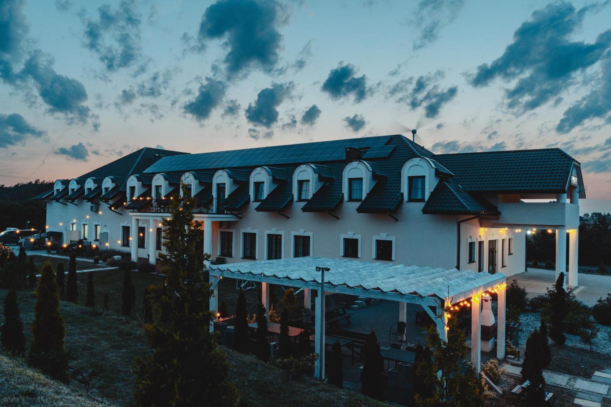 Hotel Zlotogorski Koscielec Buitenkant foto