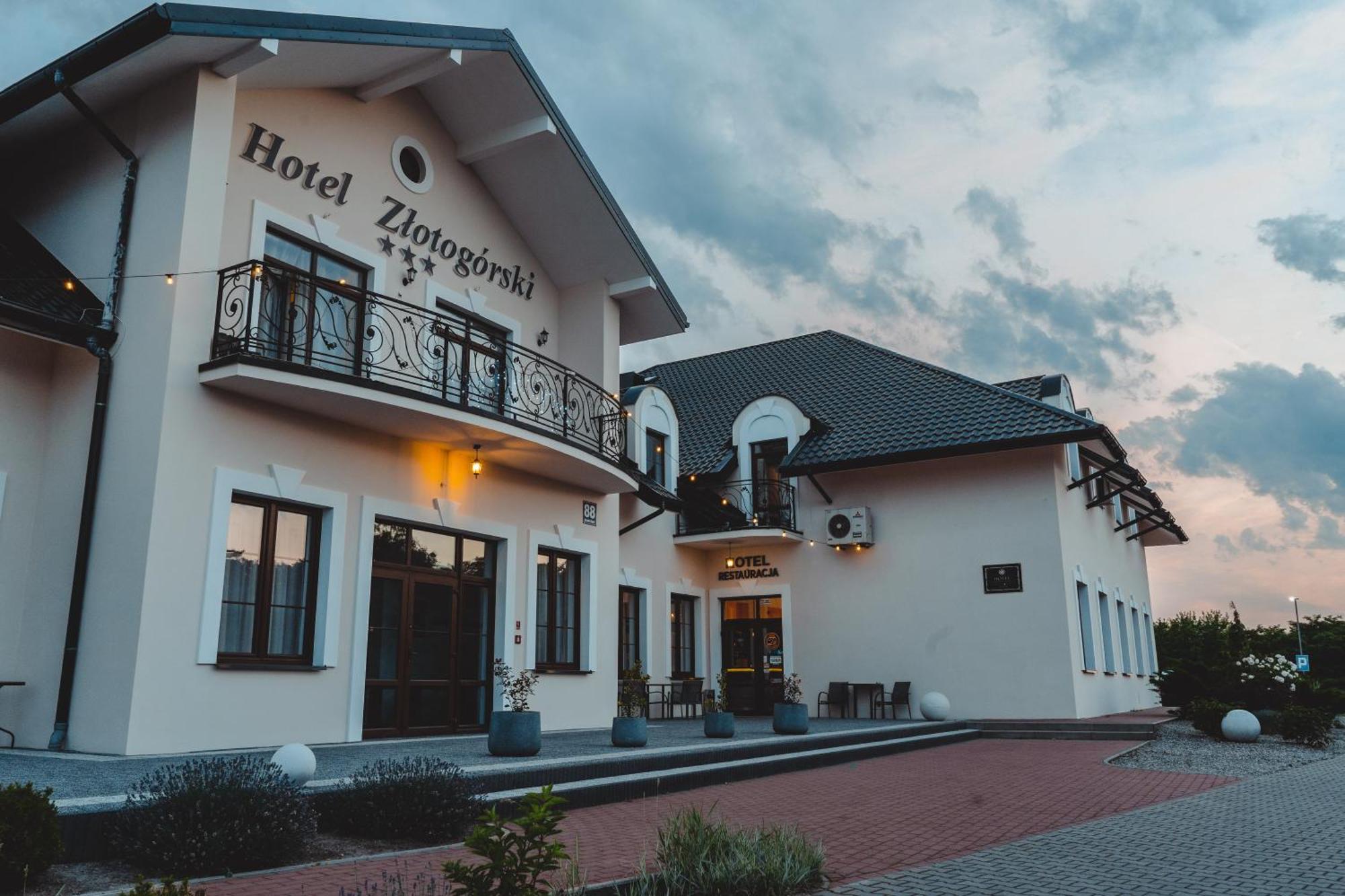 Hotel Zlotogorski Koscielec Buitenkant foto