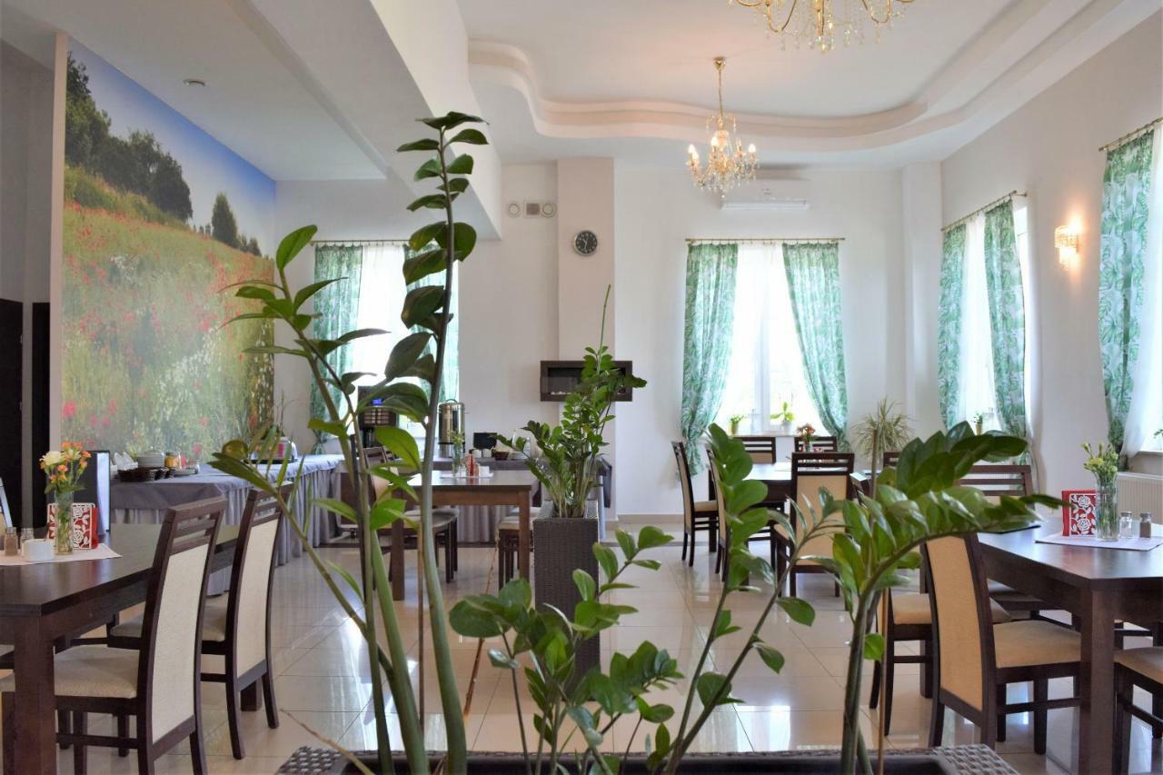 Hotel Zlotogorski Koscielec Buitenkant foto